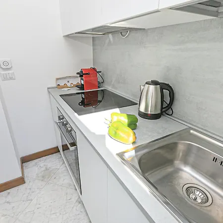 Iflat Residenza Il Boschetto アパート ラッパロ